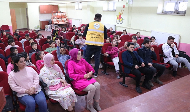 HALİLİYE BELEDİYESİ, MERKEZ VE KIRSALDA EĞİTİMLERİNİ SÜRDÜRÜYOR 