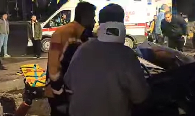 İpekyol'da kafa kafaya kaza: 4 yaralı