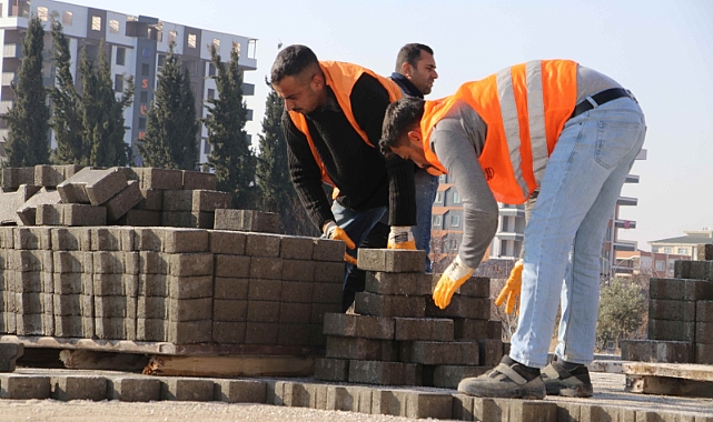 KARAKÖPRÜ’DE YENİ YOLLARDA ÜST YAPI ÇALIŞMALARI SÜRÜYOR
