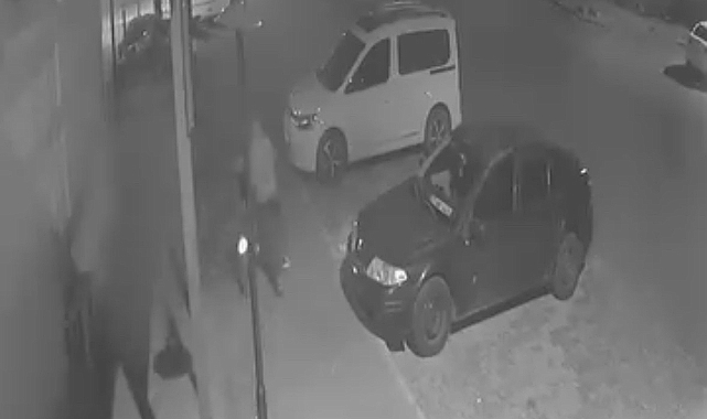 Motosiklet hırsızlığı güvenlik kamerasına yansıdı