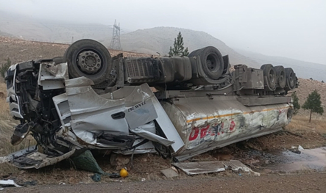 Petrol yüklü tır devrildi: 1 yaralı