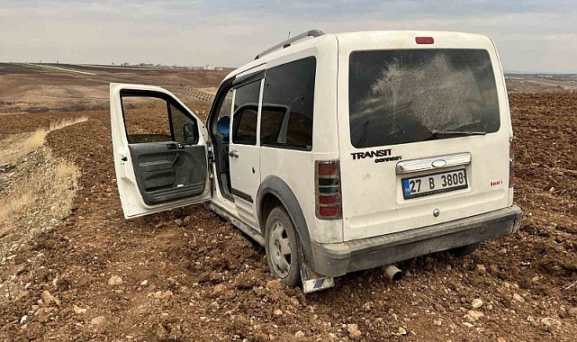Polis ekiplerinin kovaladığı sürücü aracını bırakarak kaçtı