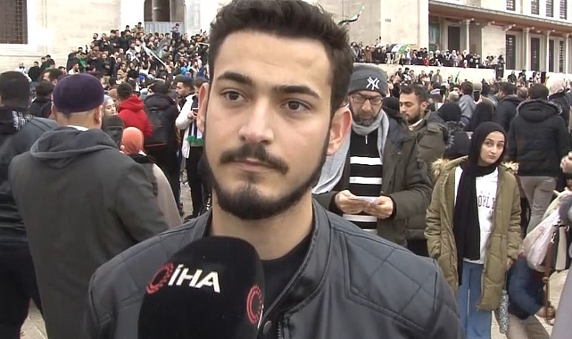 Suriye’de Esed rejiminin son bulması Fatih Camii’nde coşkuyla kutlanıyor