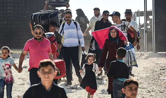 Suriyeli mülteciler vatanlarına dönmeye devam ediyor