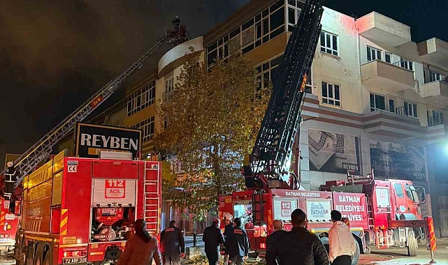 Tekstil atölyesinde çıkan yangın itfaiye ekiplerince söndürüldü