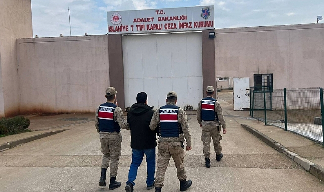 Uyuşturucu madde imal ve ticareti yapan şahsı jandarma yakaladı