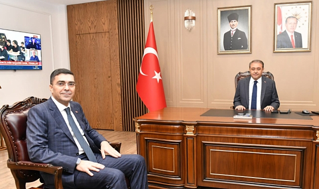 Vali Şıldak, Aksoy'a yeni görevinde başarılar diledi
