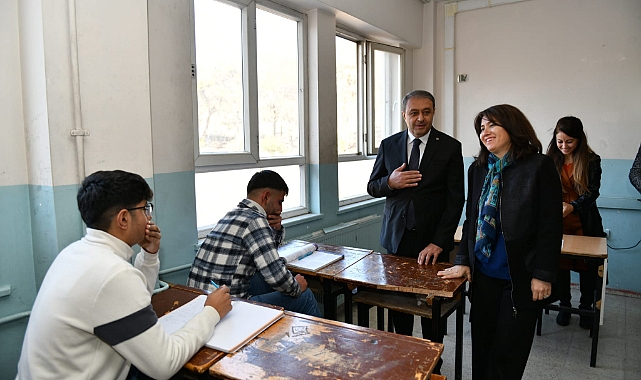 Vali Şıldak öğrencilere 'güven' aşıladı