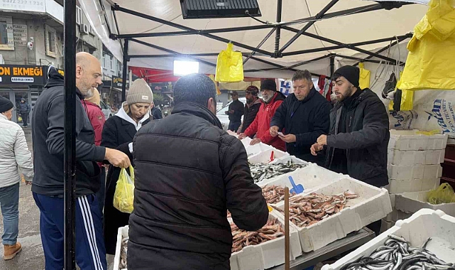 Zonguldak’ta kilosu 75 liradan satılan istavrite rağbet