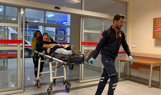 İki otomobil çarpıştı: 4 yaralı