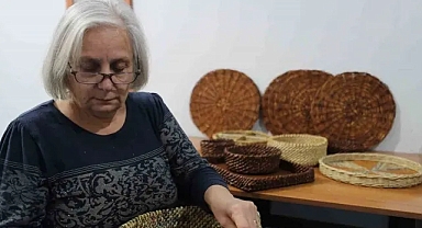 Kağıt atıklar sanata dönüşüyor