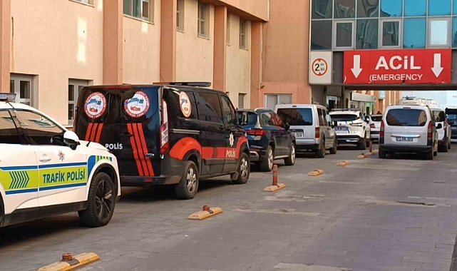 Okul servisi ile otomobil çarpıştı: 17’si öğrenci 20 yaralı