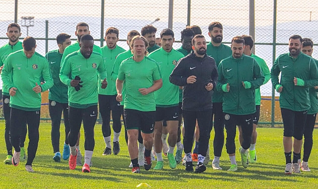 'Tekmeye kafa uzatan oyuncu lazım bize'