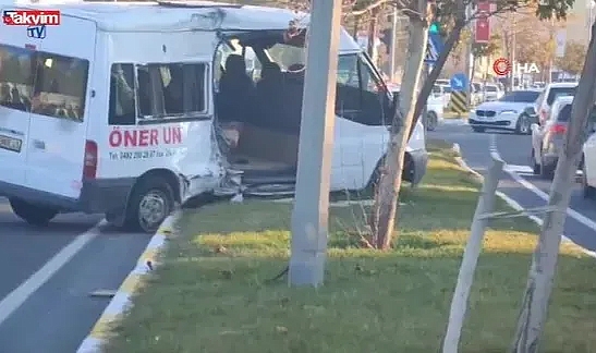 Tır ile işçi servisi çarpıştı: 11 yaralı