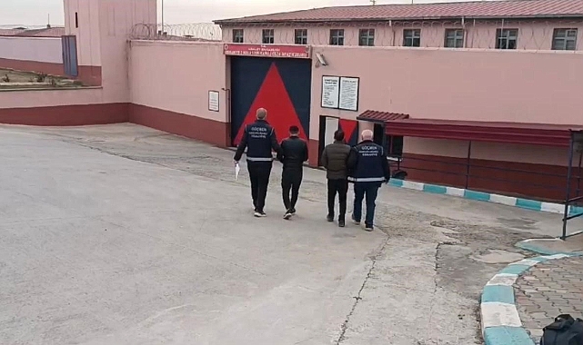 Tırın dorsesinde 39 kaçak göçmen yakalandı
