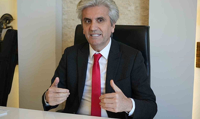 Ünlü estetikçiden uyarı: "Çocuklarda estetik ameliyat, 18 yaştan sonra yapılmalı"