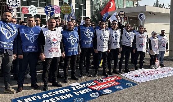 Urfa'da memurlar iş bırakma eylemi yaptı