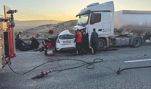 Yakıt tankeri metrelerce sürükledi: 4 ölü