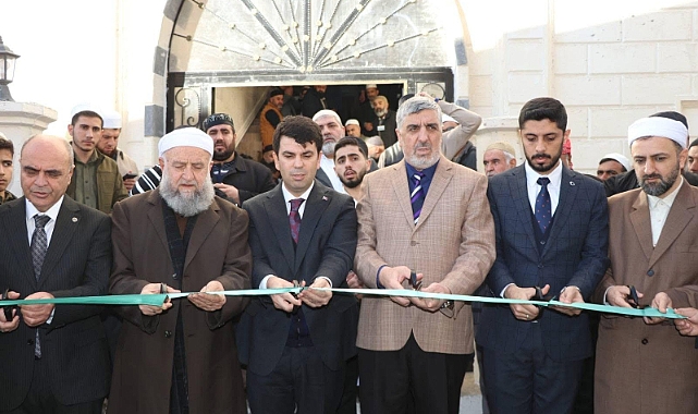 Yeşil kubbe Camii ibadete açıldı