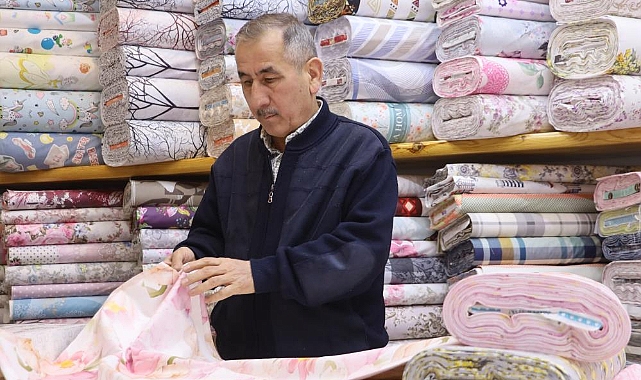 30 yıldır çeyizcilik yapan emekli imam: "İşimizi güzel yaptığımız sürece Allah bereketini veriyor"