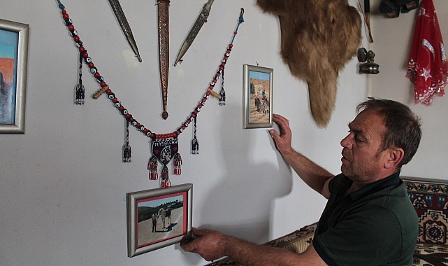 Ciritçi eski at koşum takımlarına ve ata yadigarı antika eşyalara gözü gibi bakıyor