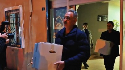 Başkan Kuş, kumanyaları elleriyle taşıdı