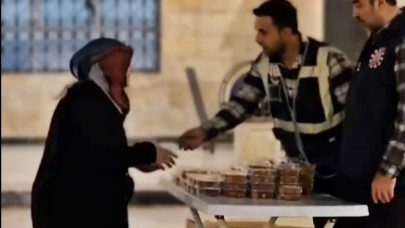 Büyükşehirden tatlı ikramı