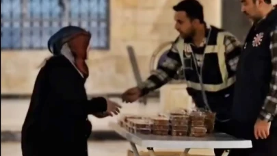 Büyükşehirden tatlı ikramı