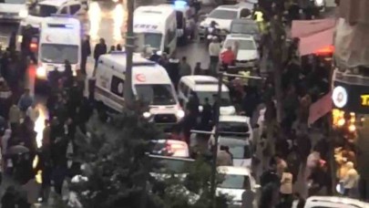 İki grup arasında bıçaklı kavga: 3 yaralı