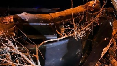 Takla atan otomobilin sürücüsü yaralandı