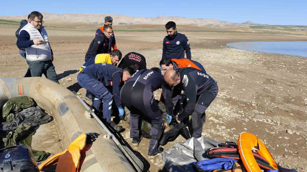 Ilısu Barajı’nda balık tutmaya gidenlerin botu battı: 1 ölü