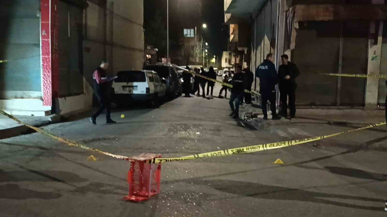 Silahlı kavga: 6 yaralı
