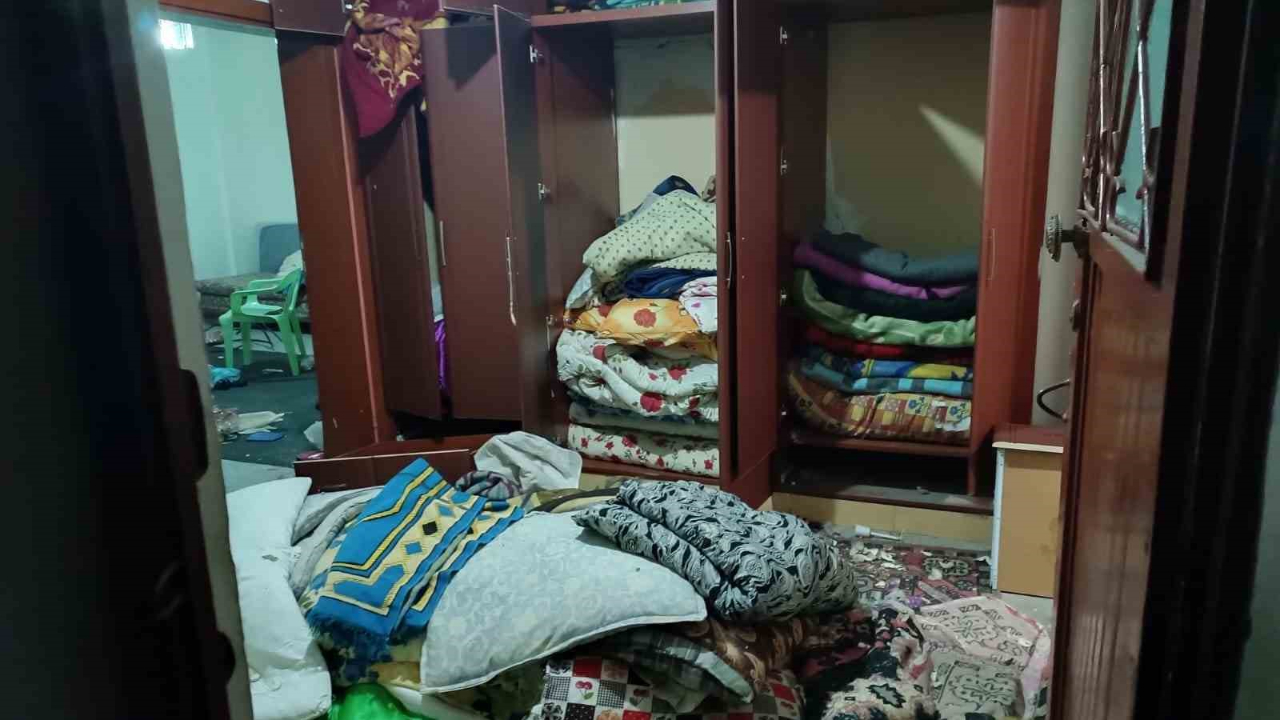 Hırsızlar ölen kadının evine girerek altın, para ve televizyon çaldı