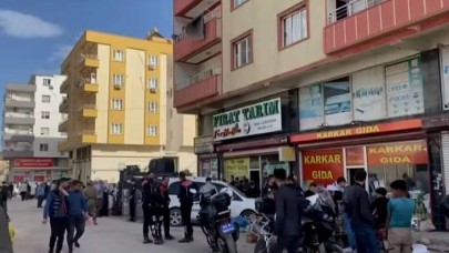 Alacak-verecek kavgasında taş ve sopalar konuştu.