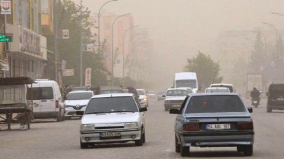 Toz bulutu Şanlıurfa'yı birbirine kattı