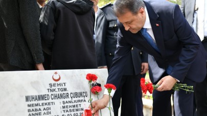 VALİ ŞILDAK, ŞEHİT KABİRLERİNİ ZİYARET ETTİ