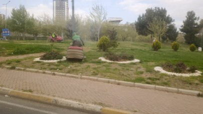 Park ve bahçelerde bahar hazırlıkları devam ediyor