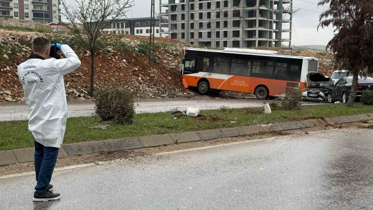 Zincirleme kaza: 12 yaralı