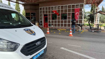 Havalimanı girişindeki arbedede silah ateş aldı: 1’i polis 2 yaralı