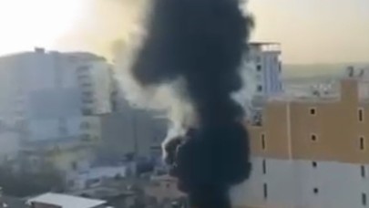 Boş alanda bulunan plastik malzemeler yandı