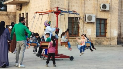 Urfalı çocukların atlıkarınca sevinci