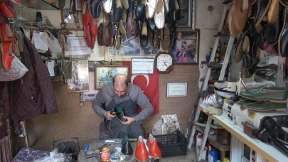 Bir asırdır aynı çarşıda yemenicilik mesleğini yaşatıyor