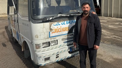 İlginç ticaret: Cep telefonu ile midibüsü takas ettiler