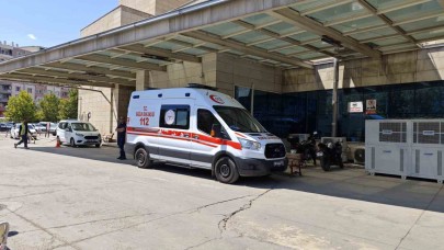 Pekmez tenceresine düşen çocuk ağır yaralandı