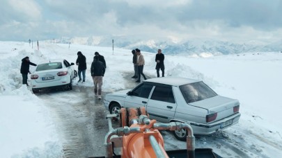 Muş’ta kar esareti: 60 kişi kurtarıldı