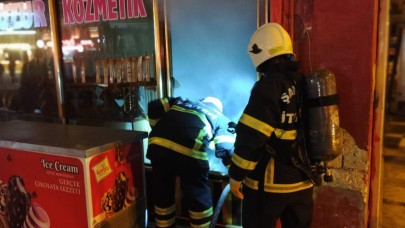 Şanlıurfa'da  kozmetik dükkanında yangın!