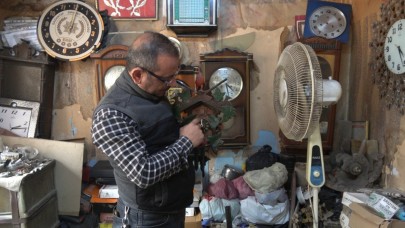 Kilisli saat ustası, çeyrek asırdır zamanın yaralarını sarıyor