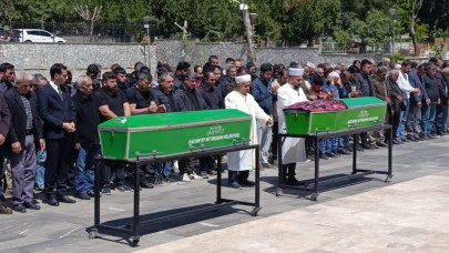 Feci kazada ölen anne ile oğlu son yolcuğuna uğurlandı