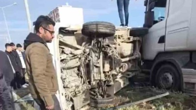 Mardin’de tır ile panelvan çarpıştı: 1 yaralı