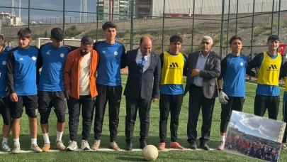 Şanlıurfa'da Gençlere Yeni Semt Sahası Kazandırıldı
